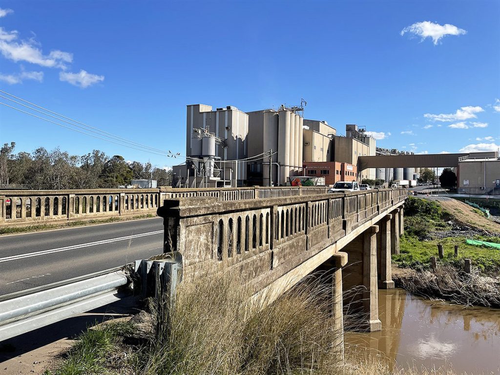 Work Starts On New Mandagery Creek Bridge - The Canowindra Phoenix